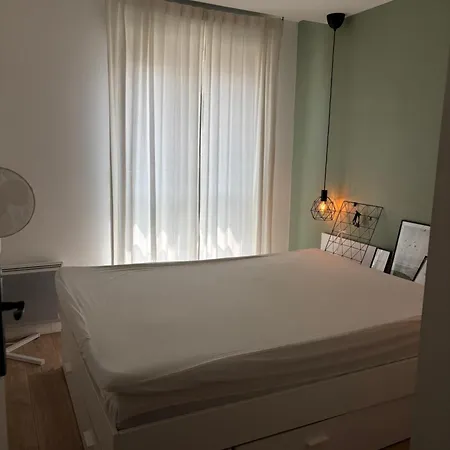 Super T2 Renove Apercu Toutes Commodites Antibes