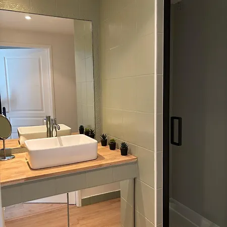 Super T2 Renove Apercu Toutes Commodites Apartman Antibes